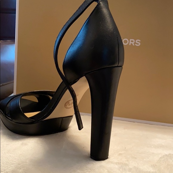 Ankle strap leather Michael Kors Sandals - Picture 3 of 4